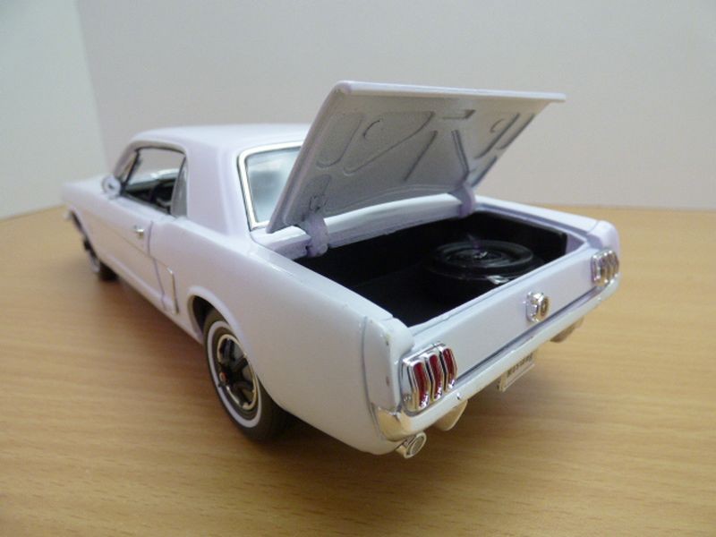 Ford Mustang Coupe Hard Top weiß 1/18 1964 1/2 - Bild 5 von 9