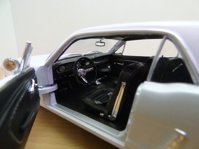 Ford Mustang Coupe Hard Top weiß 1/18 1964 1/2 - Bild 3 von 9