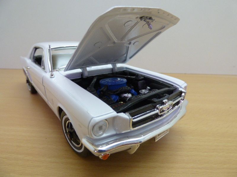 Ford Mustang Coupe Hard Top weiß 1/18 1964 1/2 - Bild 4 von 9