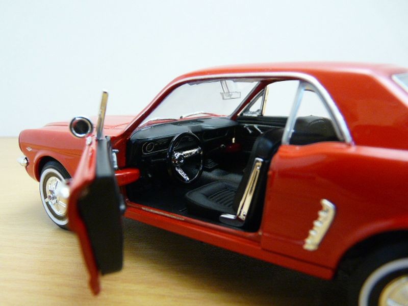 Ford - Mustang Coupé 1964 - Welly - 1/24 - Autos Miniatures Ford - Mustang Coupé 1964 - Welly - 1/24 - Autos Miniatures
