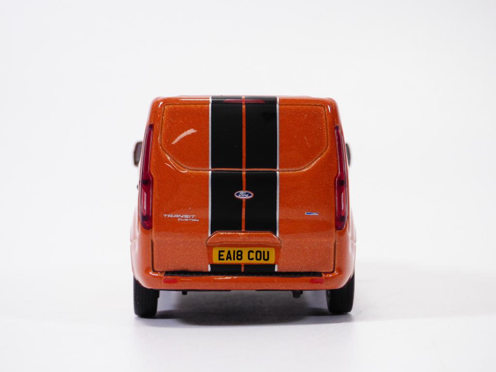 New Vanguards Ford Transit Custom Sport 310 SWB Nicely detailed diecast model £20 plus postage