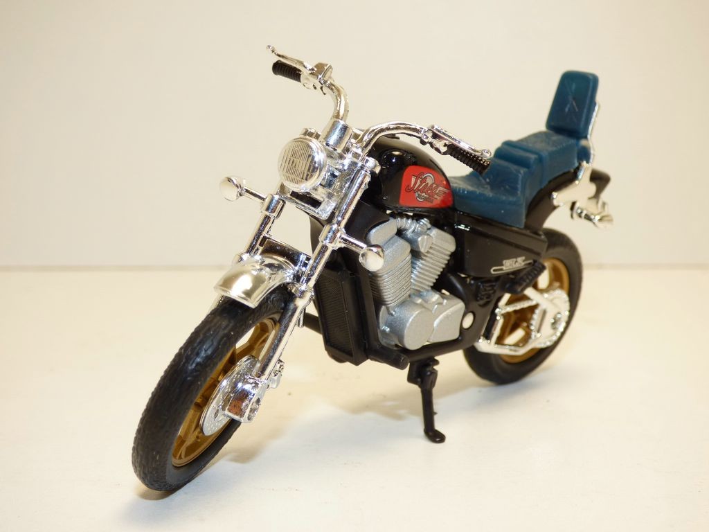 Moto Honda Steed 600 Vlx Noir 1 18 Bobber 4050677047606 Ebay