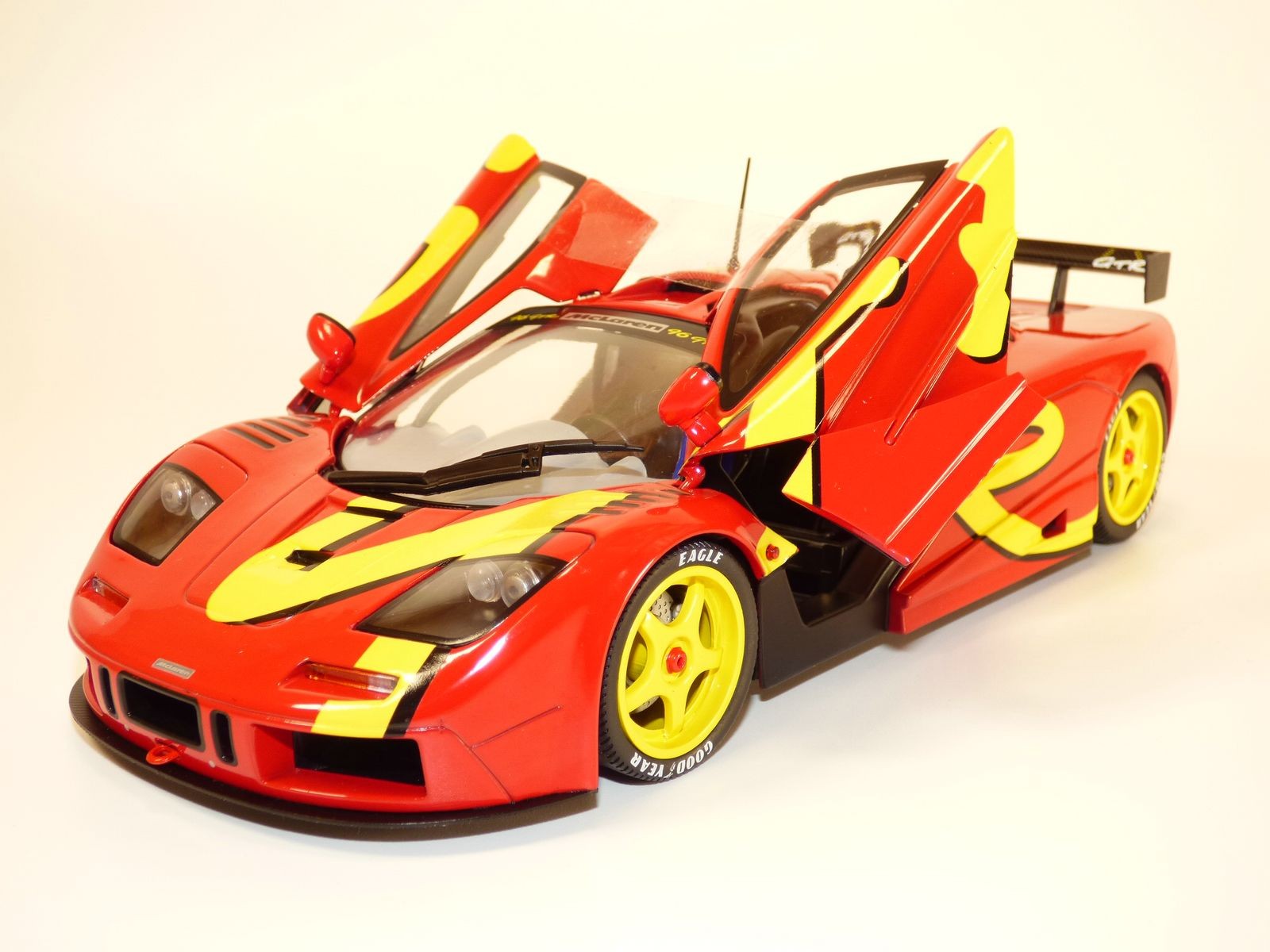 MINICHAMPS 1/43 MCLAREN F1 Gtr Prototype Rouge Kyosho EUR 287,53
