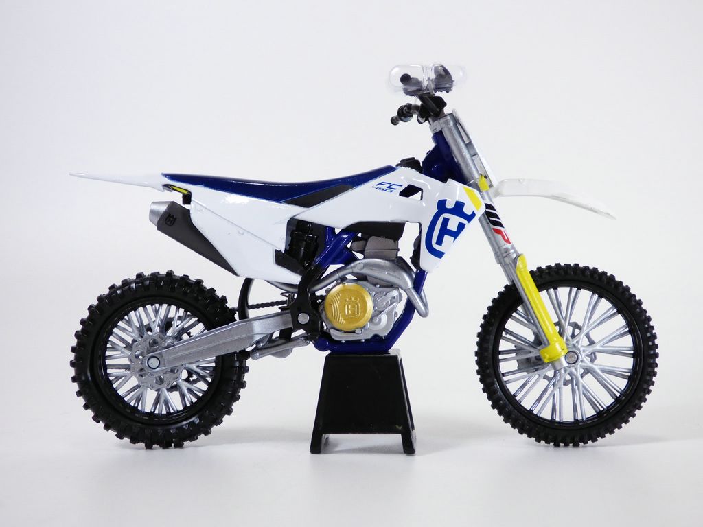 Moto HUSQVARNA FC450 1/12 - Foto 1 di 6