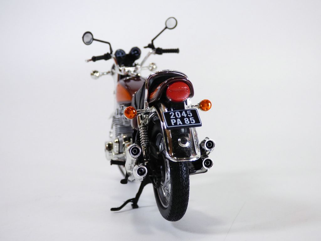 KAWASAKI Z900 marron & orange 1/18 1973 - Foto 5 di 8