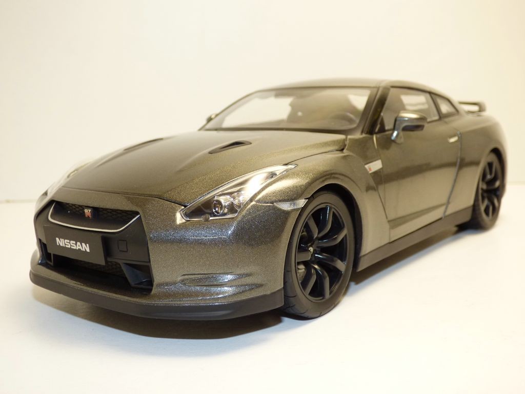 Nissan Skyline Gtr R35 Anthracite Gt R 1 18 Ebay