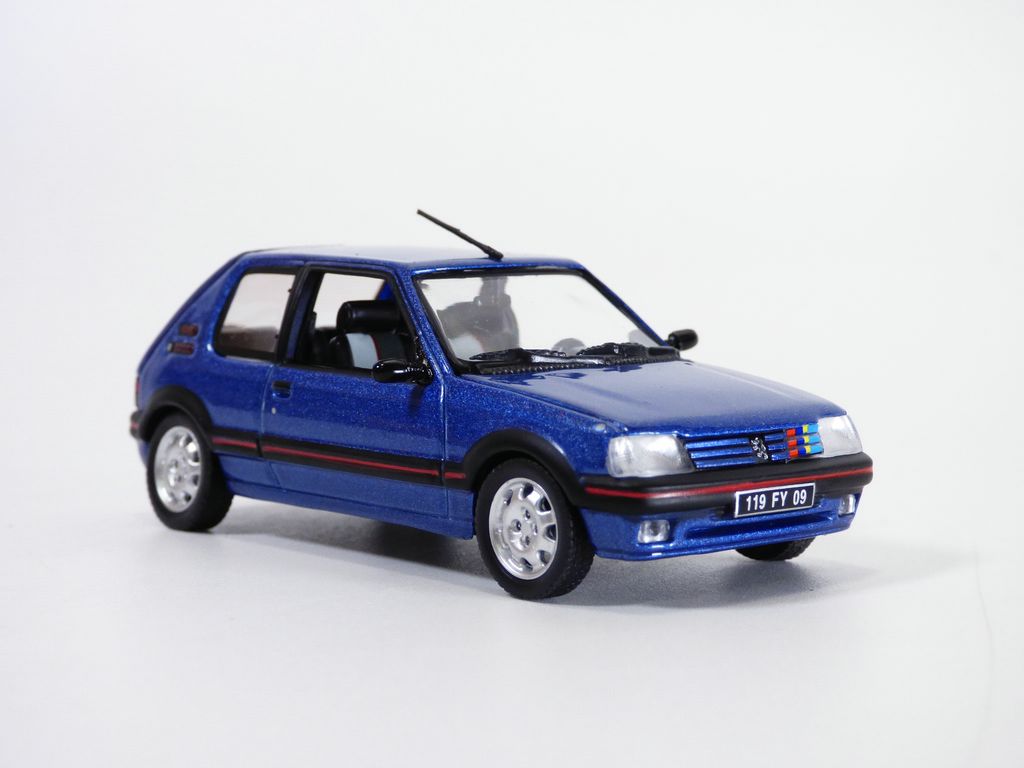 Décalcomanies (decals) 1/43 Pour Peugeot 205 CTI - Occasion - Idéal Pour Modélisme Ou Customisation