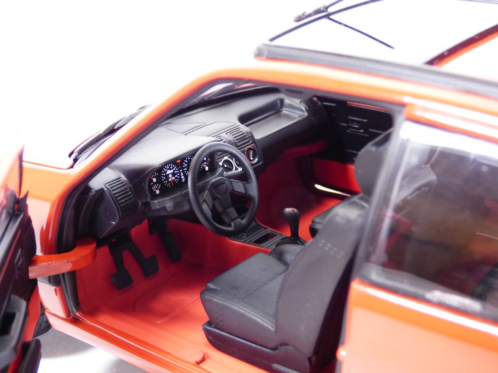PEUGEOT 205 GTi 1.9l rouge Vallelunga toit ouvrant & jantes Gutmann & déco PTS 1/18 Norev 184846 3551091848462 B0CNPY8PSX