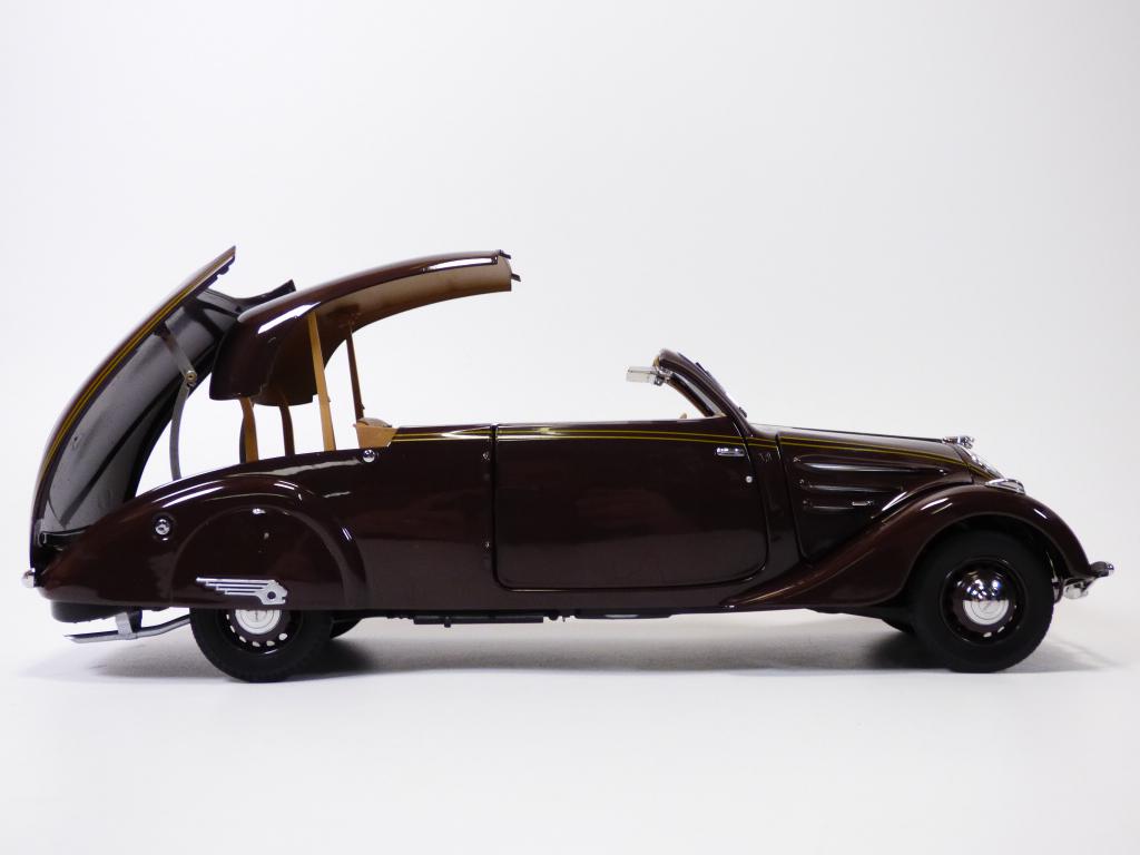 Peugeot 402 Eclipse Chocolate Norev 1/18
