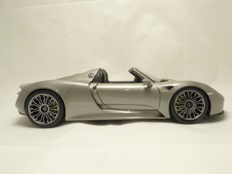 PORSCHE 918 918 918 SPYDER anthracite 1/18 665607 PORSCHE 918 918 918 SPYDER anthracite 1/18 665607
