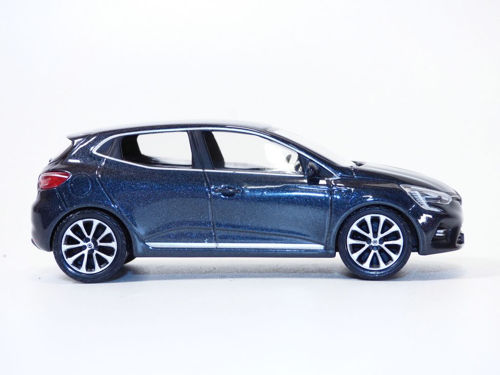 RENAULT CLIO gris Titanium 1/43 2019 - Imagen 5 de 7