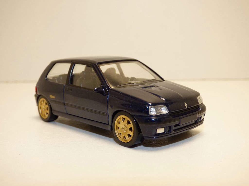 hot wheels renault clio
