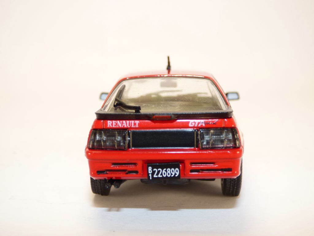 RENAULT FUEGO GTA MAX rouge 1/43 - Bild 4 von 5