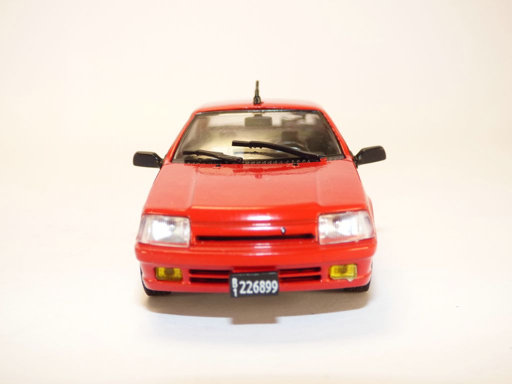 RENAULT FUEGO GTA MAX rouge 1/43 - Bild 3 von 5