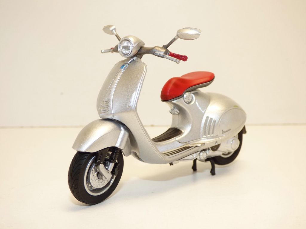 piaggio scooter