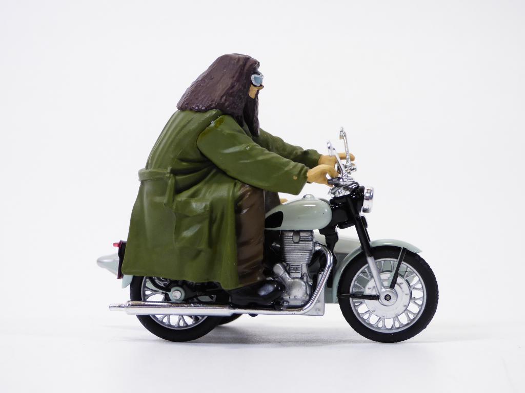 Moto SIDE CAR Triumph T120 BONNEVILLE HARRY POTTER & HAGRID 1/36