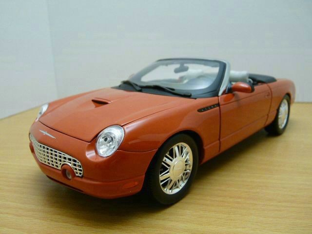 Ford Thunderbird Movie James Bond Die Another Day 1/18 - Picture 1 of 8