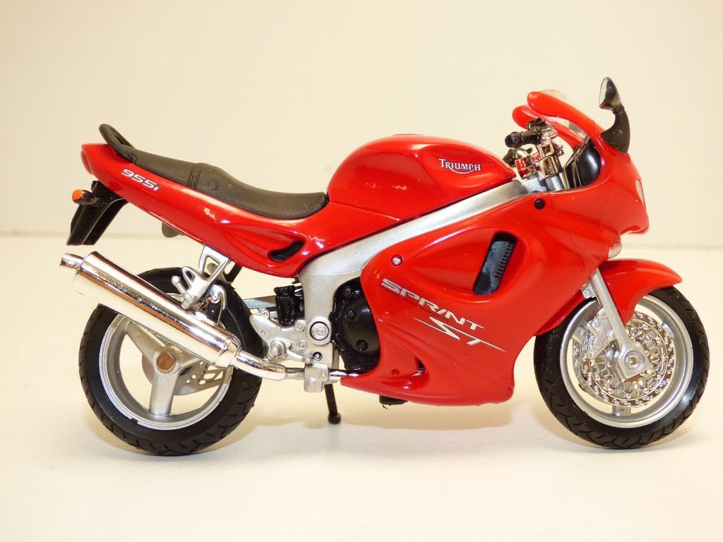 Motorcycle Triumph Sprint St Red 1 18 Ebay