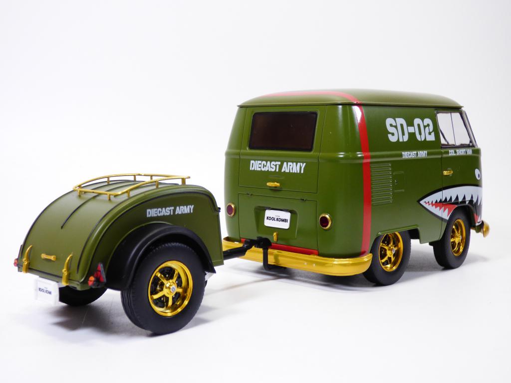VOLKSWAGEN COMBI T1 raccourci + remorque cool army fighter 1/18 VW