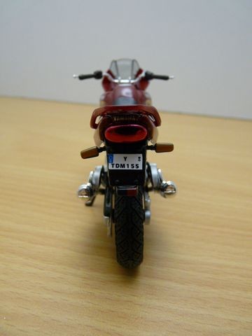 HON5 Motorrad 1//24 Super Bikes Altaya Yamaha TDM 900