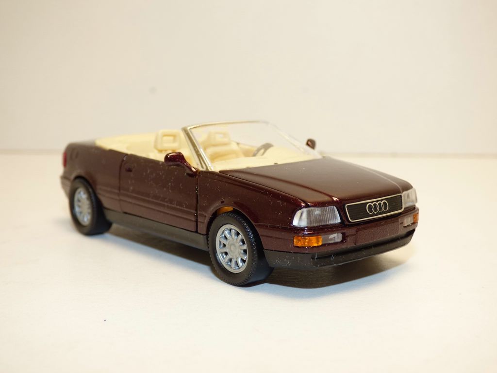 AUDI 100 AVANT Bleu SCHABAK 1020 1:43 de reference 1020