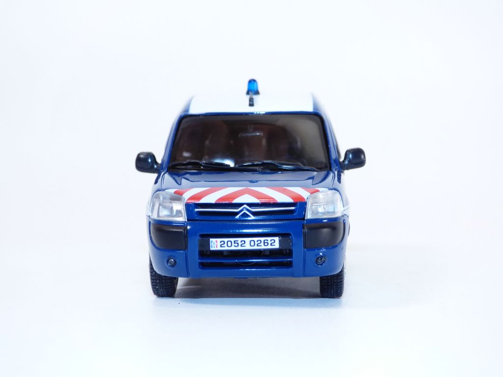 Norev CITROËN BERLINGO Gendarmerie équipe Cynophile 1/43, 2005 Phase 2