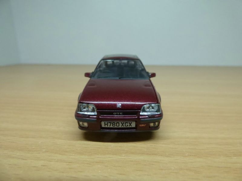 Matchbox _ Vauxhall Astra GTE - Opel Kadett GSI Police - zöld üveg