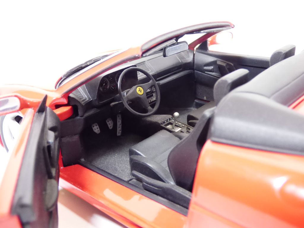 Ferrari F355 Rouge 1/18 – UT Models – Occasion Sans Boîte – Intérieur Noir