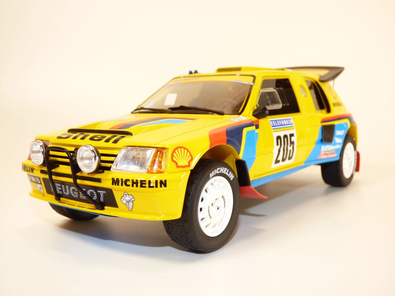 PEUGEOT 205 T16 Winner Rallye Paris Dakar 1987 1 18 Vatanen 132 45 