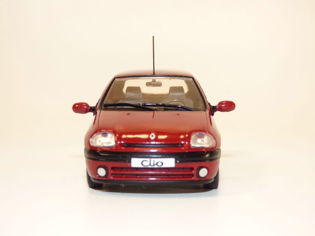 VOITURE MINIATURE RENAULT CLIO II PHASE 1 ROUGE METALLISE - ODEON - 1/43