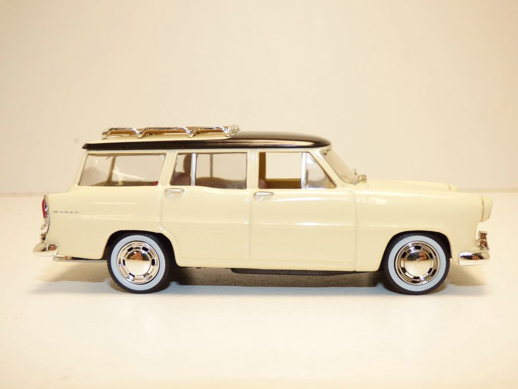 Miniature Simca Marly Break 1955 – Quiralu N°101 – 1:43 – Repeinte