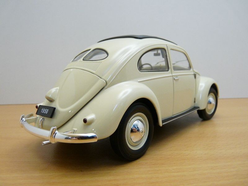 VOLKSWAGEN COCCINELLE PRESTIGE SOLIDO 1/18 NEUVE Acheté en Suisse vers